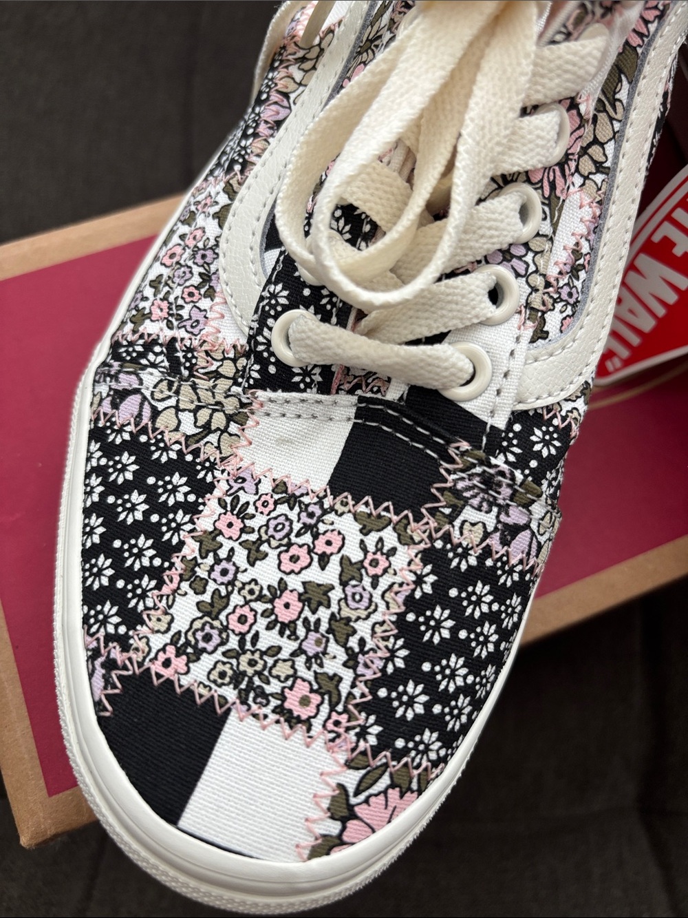 Vans Women's Floral Patchwork Old Skool Sneakers - Black/Pink/Cream - Picture 5 of 7